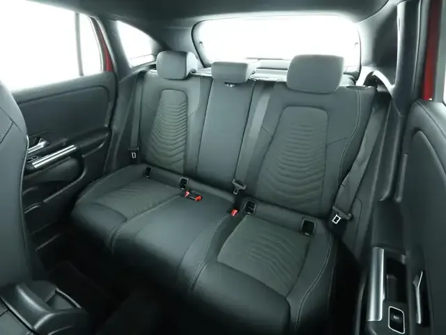 Mercedes-Benz GLA 180
