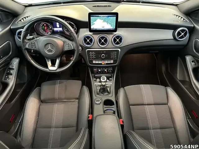 Mercedes-Benz CLA 200