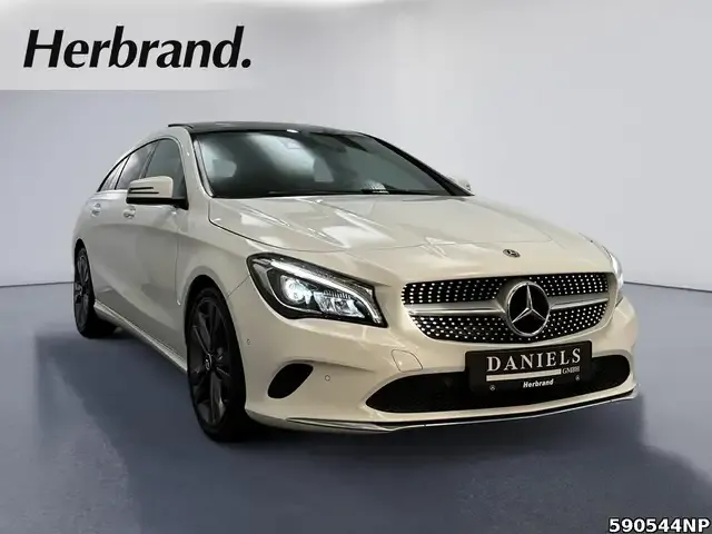 Mercedes-Benz CLA 200
