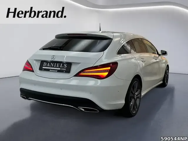 Mercedes-Benz CLA 200