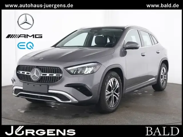 Mercedes-Benz GLA 220