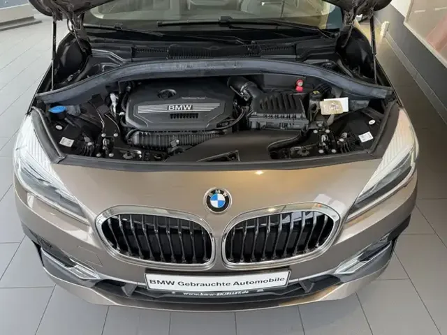 BMW 220