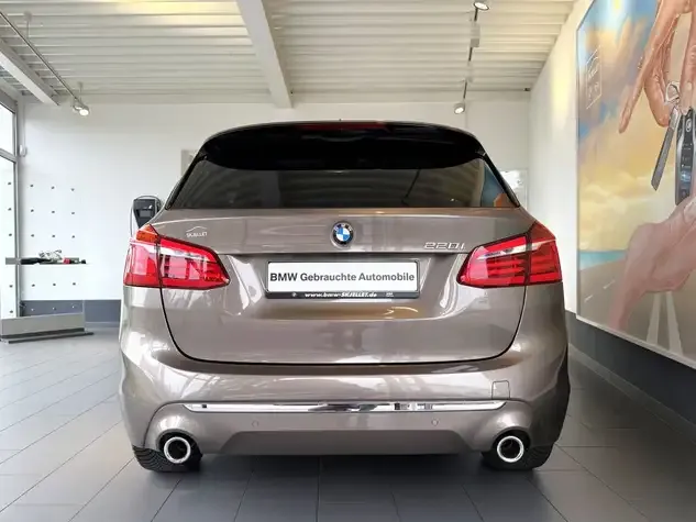 BMW 220