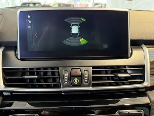 BMW 220