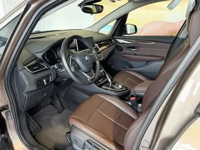 BMW 220