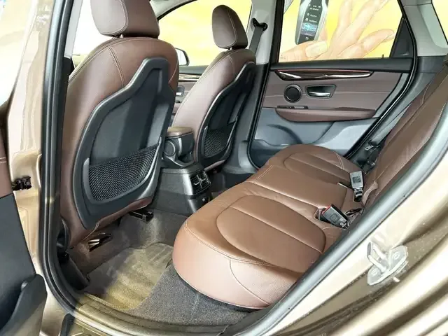 BMW 220