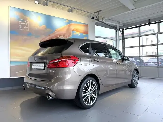 BMW 220