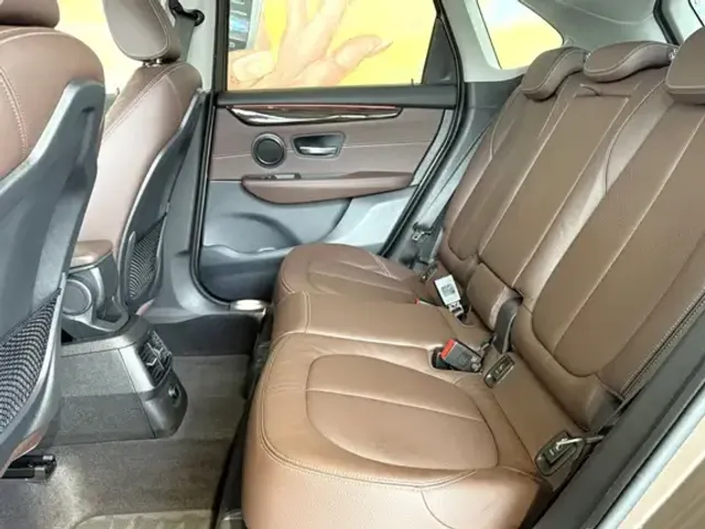 BMW 220