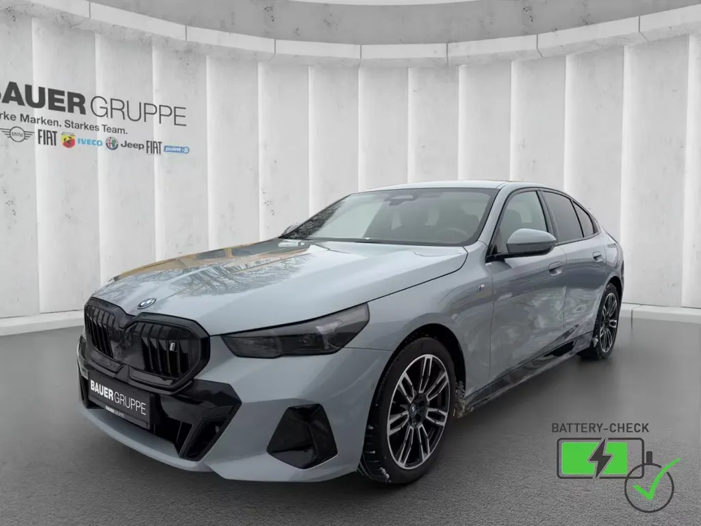 BMW i5