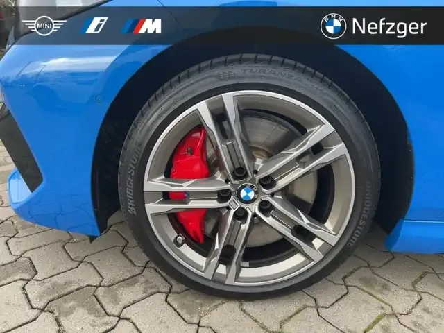 BMW 235