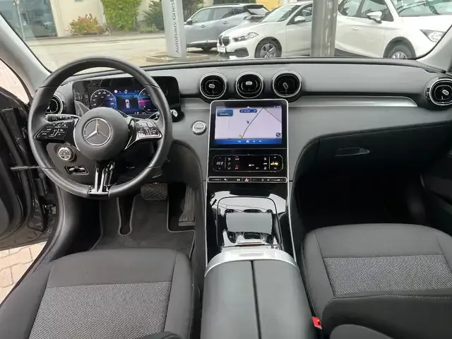 Mercedes-Benz C 220