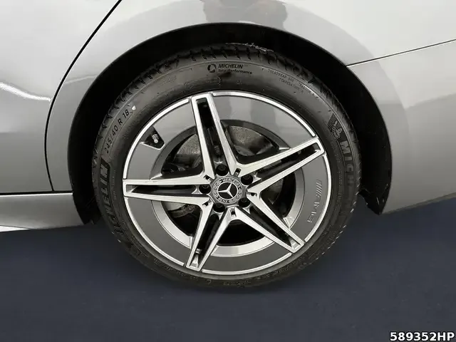 Mercedes-Benz C 220