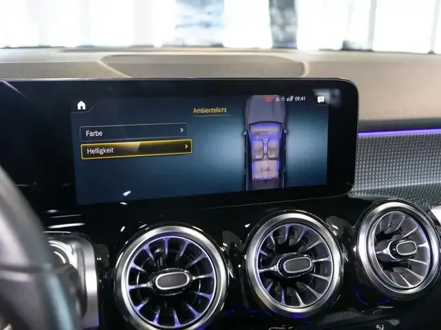 Mercedes-Benz GLB 200