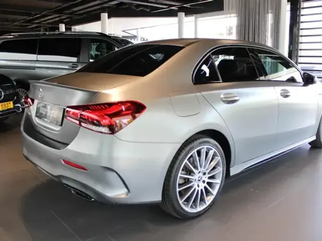 Mercedes-Benz A 250