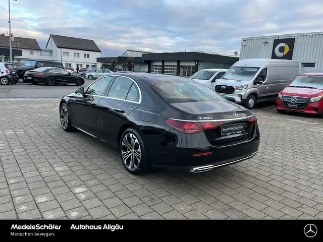 Mercedes-Benz E 300