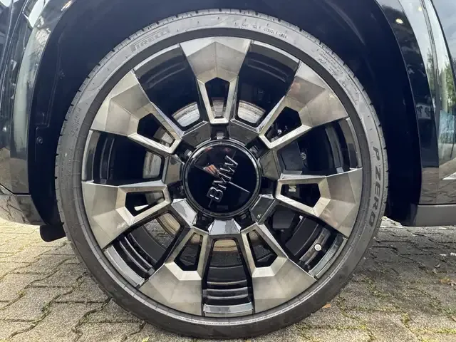 BMW XM