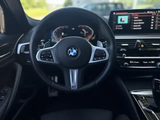 BMW 530