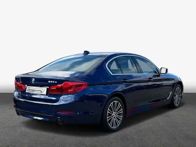 BMW 530