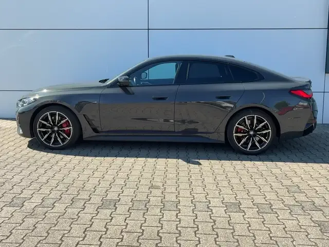BMW 440