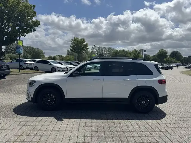 Mercedes-Benz GLB 200