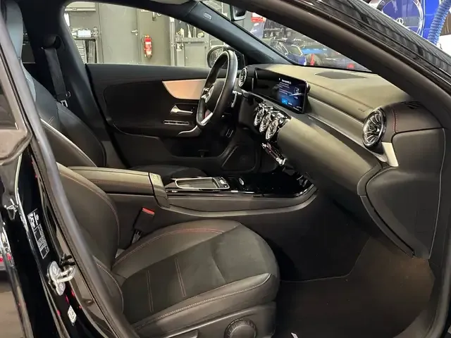 Mercedes-Benz CLA 220