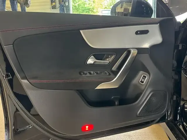 Mercedes-Benz CLA 220