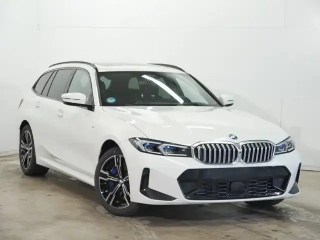 BMW 330