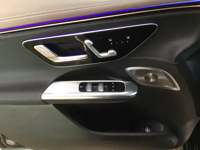 Mercedes-Benz EQE 350