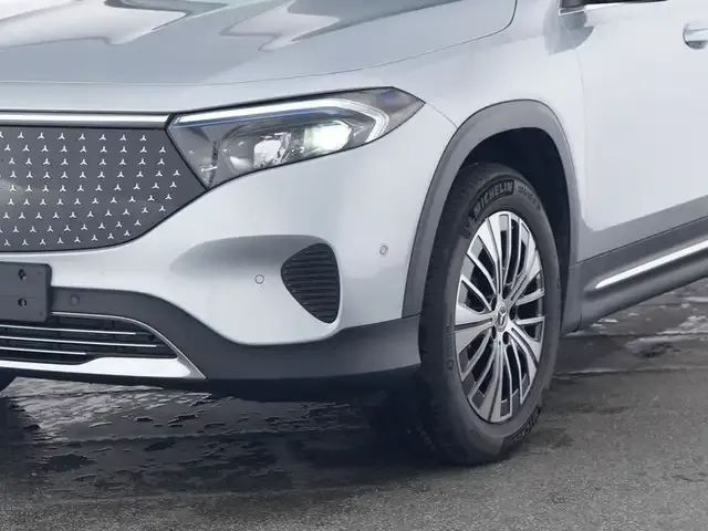 Mercedes-Benz EQB 300