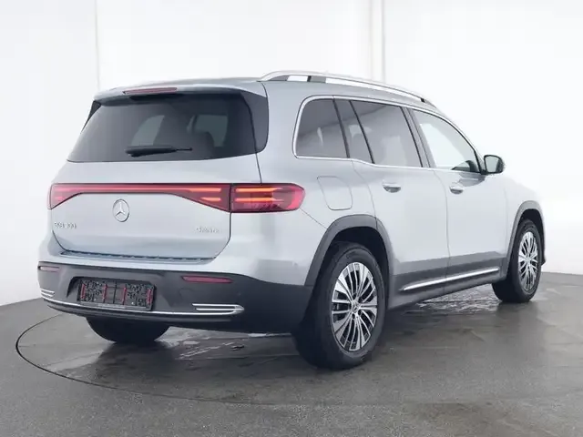 Mercedes-Benz EQB 300