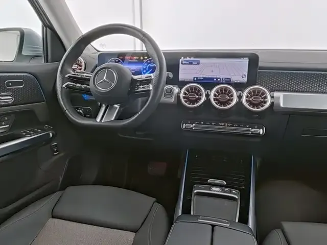Mercedes-Benz EQB 300