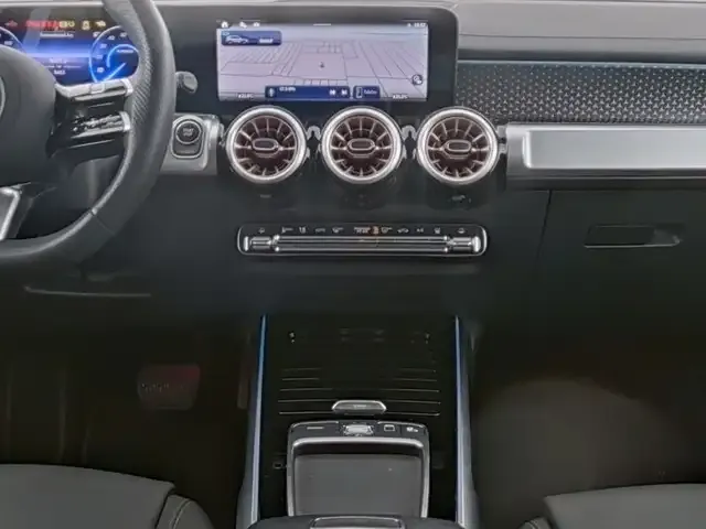 Mercedes-Benz EQB 300