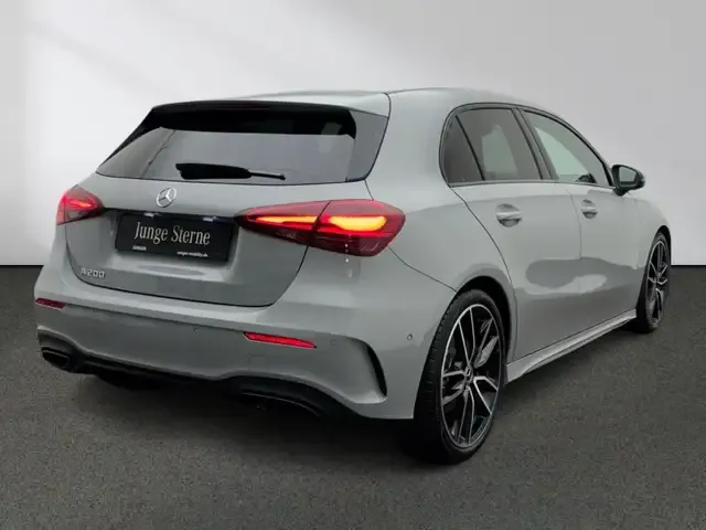 Mercedes-Benz A 200