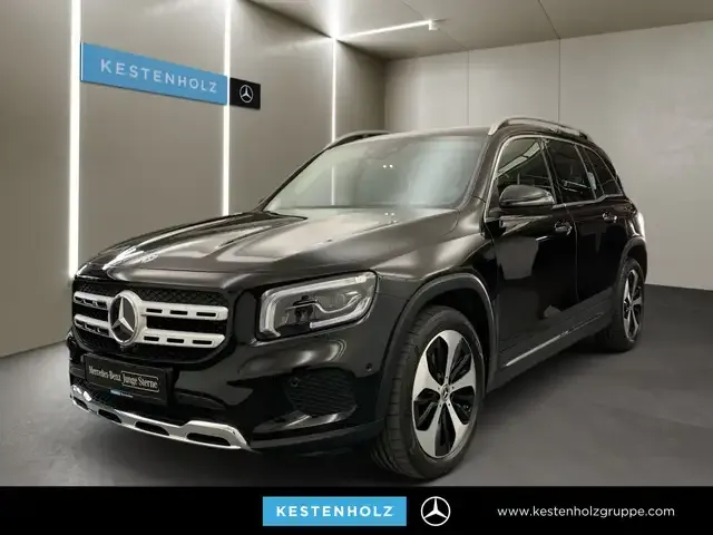 Mercedes-Benz GLB 220
