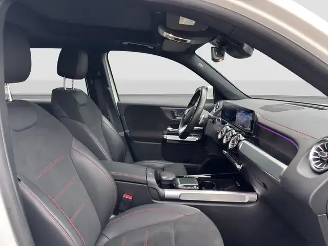 Mercedes-Benz EQB 300