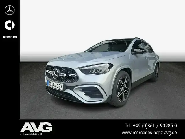 Mercedes-Benz GLA 200