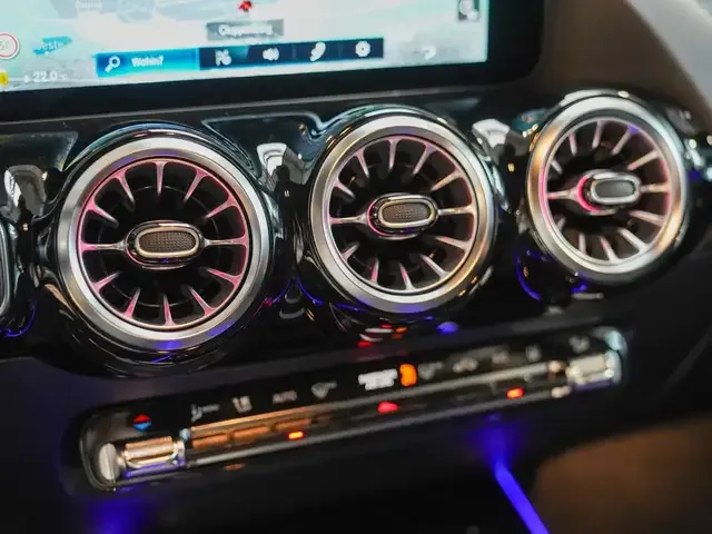 Mercedes-Benz EQA 300