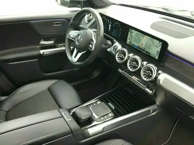 Mercedes-Benz GLB 200