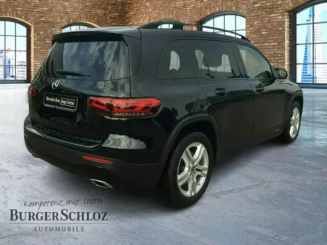 Mercedes-Benz GLB 200