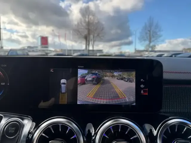 Mercedes-Benz EQB 250