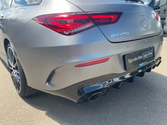 Mercedes-Benz CLA 35 AMG