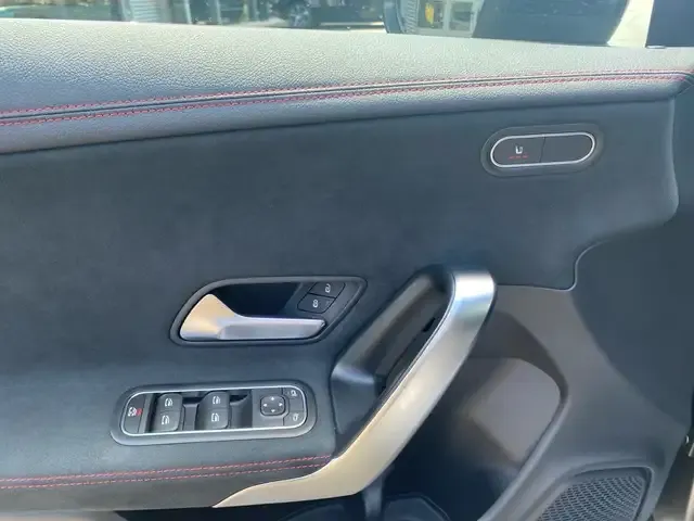 Mercedes-Benz CLA 35 AMG