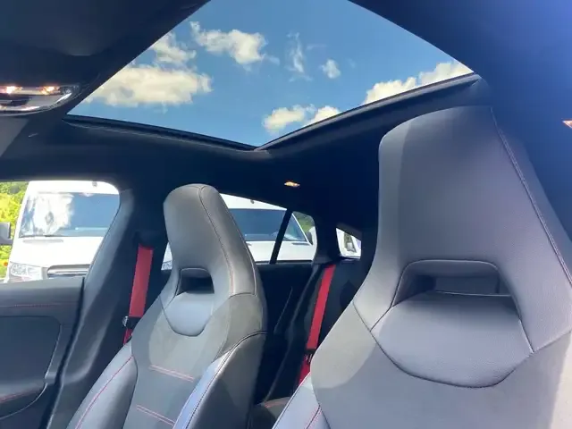 Mercedes-Benz CLA 35 AMG