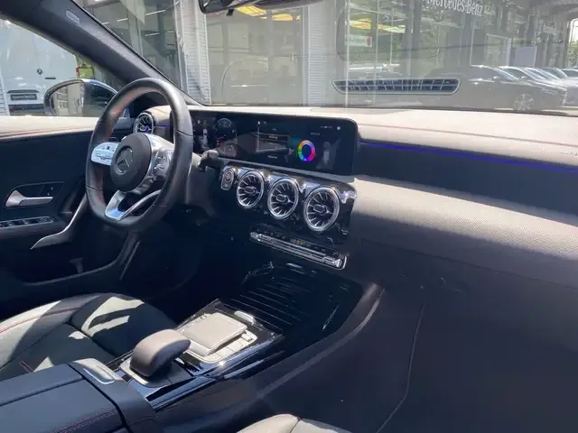 Mercedes-Benz CLA 35 AMG