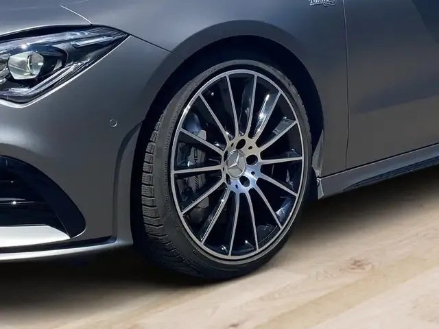 Mercedes-Benz CLA 35 AMG