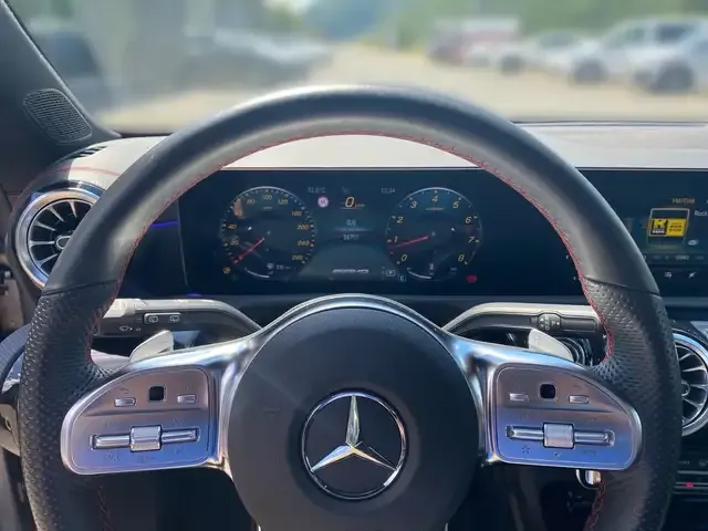 Mercedes-Benz CLA 35 AMG