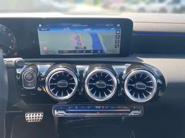 Mercedes-Benz CLA 35 AMG