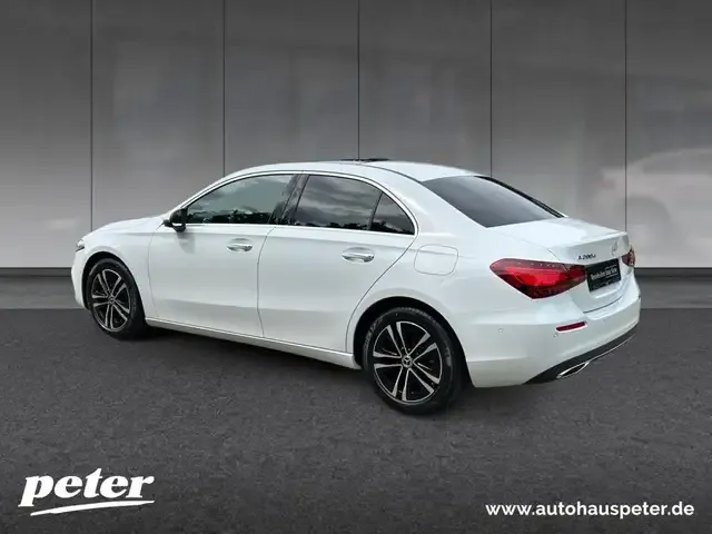 Mercedes-Benz A 200