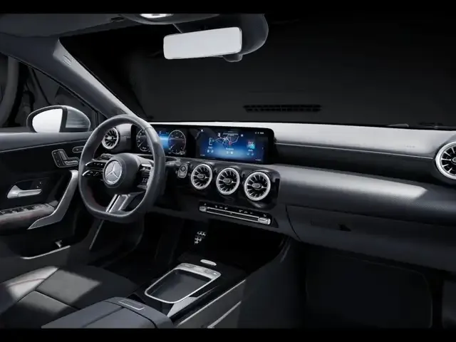 Mercedes-Benz A 220