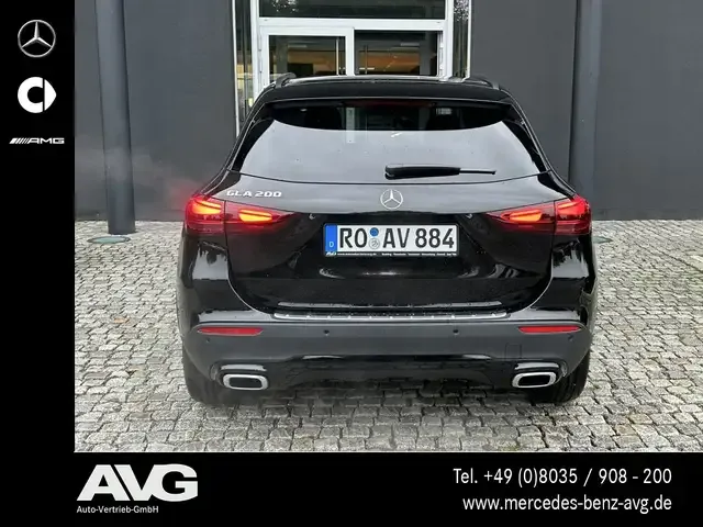 Mercedes-Benz GLA 200